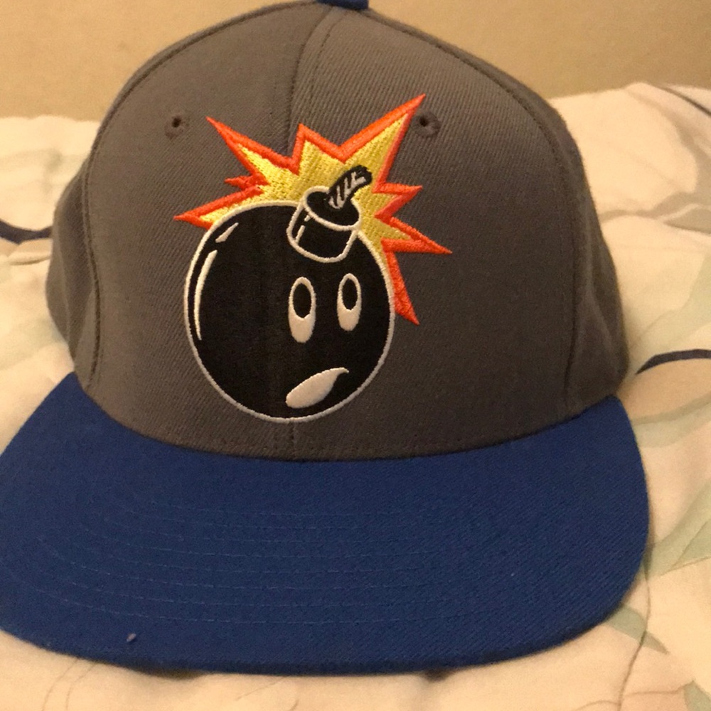 THE HUNDREDS snapback